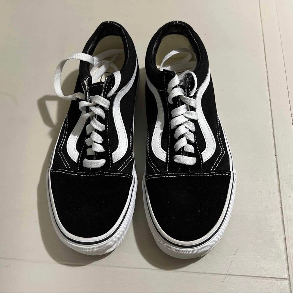 Womens black and white old skool vans